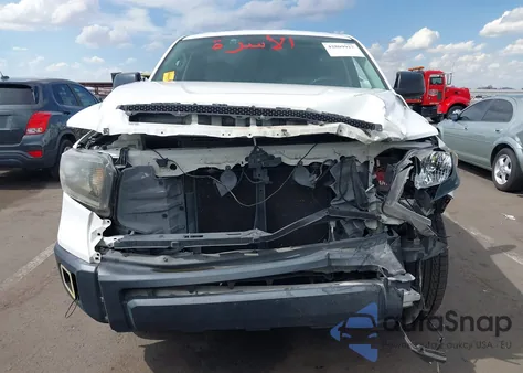 2018 Toyota Tundra Sr 4.6L V8 z USA, uszkodzony, nr VIN 5TFRM5F10JX125310